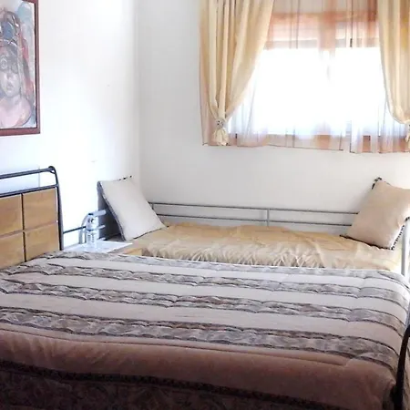 House With 2 Bedrooms In Salir De Matos With Wonderful Mountain View Balcony And Wifi 10 Km From The Beach Tatil Evi